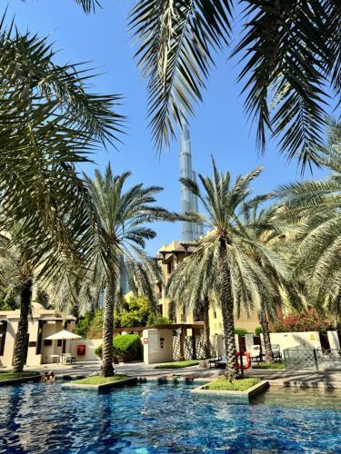 Luxurious 1BR Aprt Burj Khalifa Area - Tap to explore photos