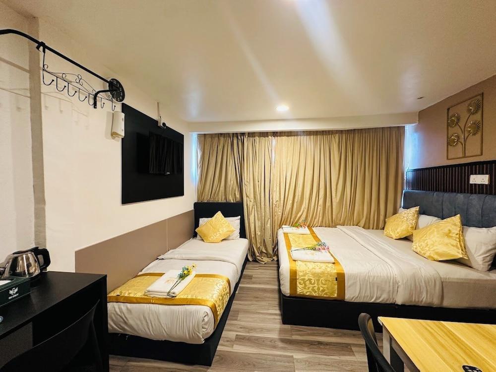 ss grey hotel bukit bintang Room Type - Deluxe Triple Room