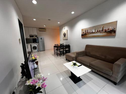 Mercu Summer Suits KLCC Apartments - Tap to explore photos