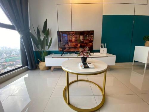 ContiNew Residence 1BR near TRX by StayHere - Tap to explore photos