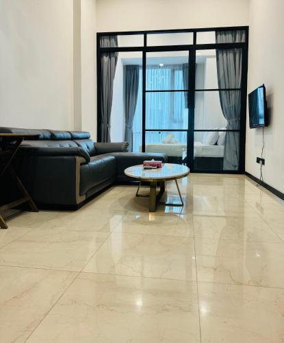 Mandarin Suites Opus Residence - Tap to explore photos