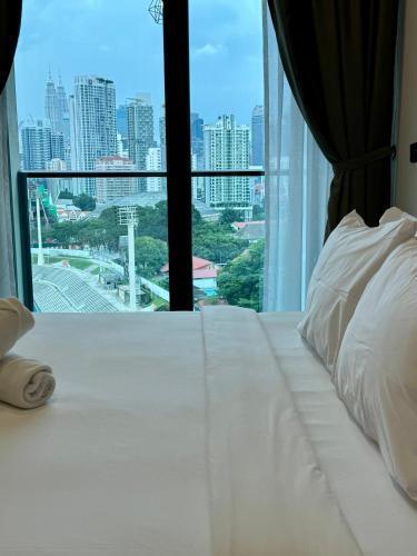 Mandarin Suites Opus Residence - Tap to explore photos