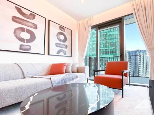 Stylish 1Bedroom with Balcony & View Dubai - Tap to explore photos