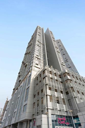 Silkhaus Luxurious 1 BDR Al Fay Park Nearby