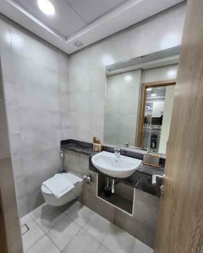 Rosenheim | 1 BR Modern Stay w/Burj Khalifa view - Tap to explore photos