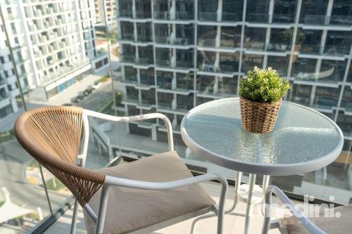 150Mbps WiFi · Studio · Meydan - Tap to explore photos