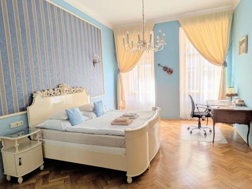 Historical stylish apartment
