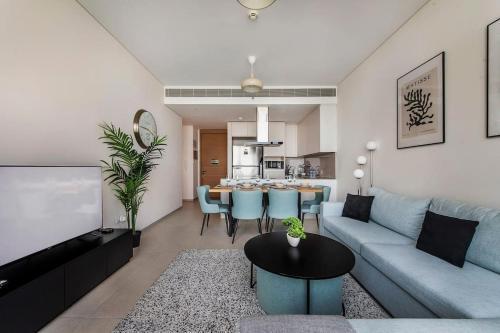 Famous Address JBR HIGH FLOOR Sea View - Tap to explore photos