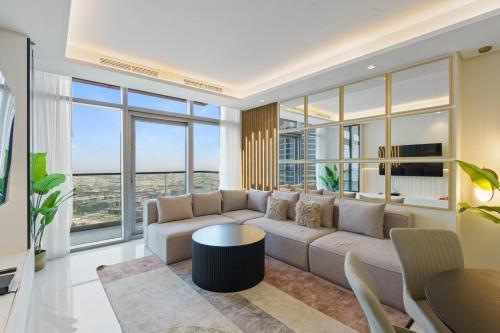Luxury 3 Bedroom Near Burj Khalifa 43rd Floor - Tap to explore photos