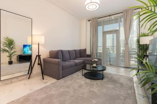 Breathtaking 1Bed with balcony in Al Habtoor city - Tap to explore photos