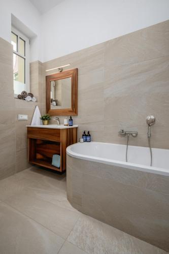 Prague Days - Luxurious Apartments in a Quiet Area - Tap to explore photos