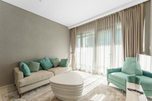 One bedroom at Seven Palm Jumeirah SHA 1212 - Tap to explore photos