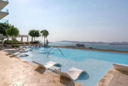 Emaar Beachfront Luxe Retreat