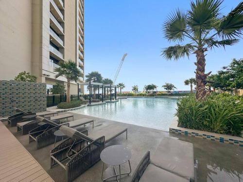 Modern 2-Bedroom Apartment in Aykon Tower C - Tap to explore photos