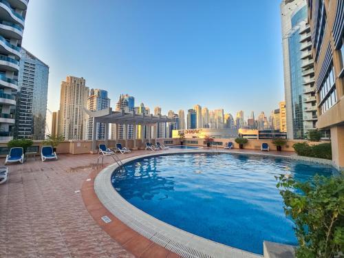 EasyGo- Comfy STU in Dubai Marina -Zum04 - Tap to explore photos