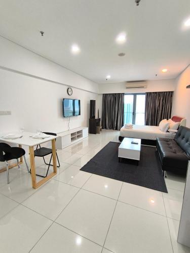 Mercu summer Suites by KL Residence - Tap to explore photos