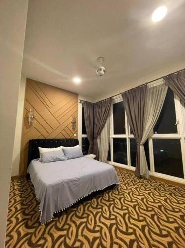 Elisa Sentrio Pandan Suites - Tap to explore photos
