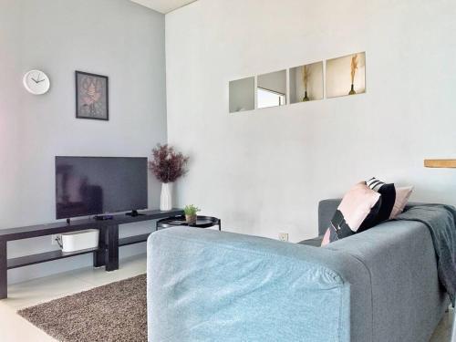 Mercu Summer Suites KLCC 2BR Pastel Rose - Tap to explore photos