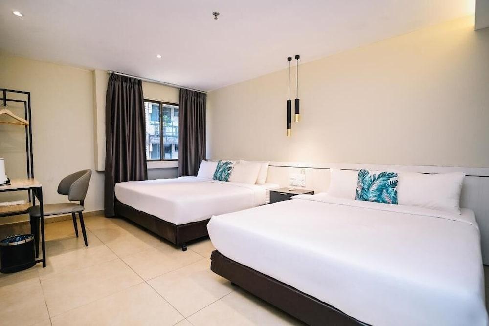 Kingston Hotel 1, Bukit Bintang Room Type - Deluxe Family Room