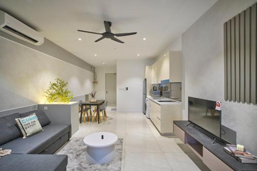 Quill Residence with Balcony - Tap to explore photos