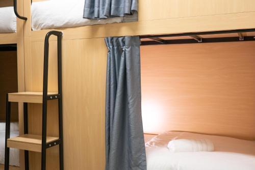 Code Hostel at Kampong Glam Room Type - Capsule - Female Only