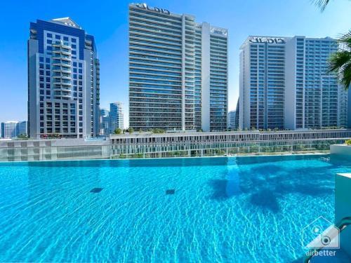 High End 1Bedroom with Balcony & View Dubai - Tap to explore photos