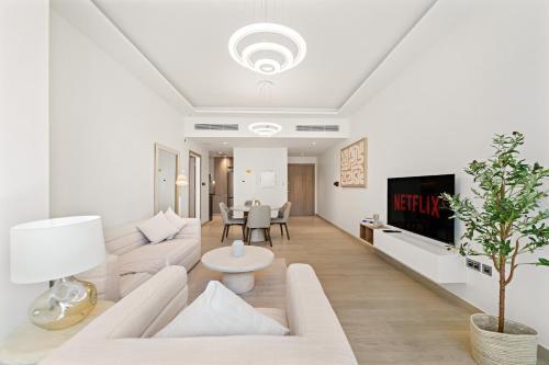 Stylish 1 BR Apartment close to JBR Beach - Tap to explore photos