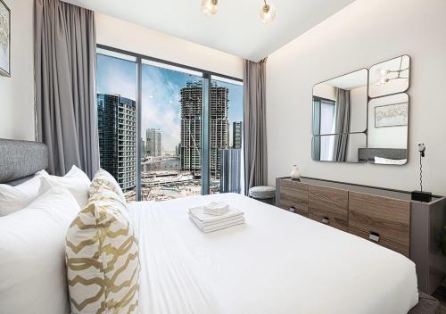 Exclusive 1 BR - 5 minutes From Burj Khalifa - Tap to explore photos