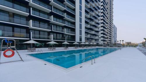 Modern 1br In Jvc Fully Furnished & Balcony - Tap to explore photos