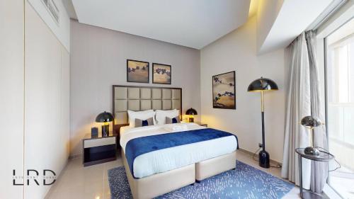Luxury Studio in Business Bay - Tap to explore photos