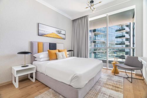 GuestReady - Luxurious nest direct on JBR Beach - Tap to explore photos