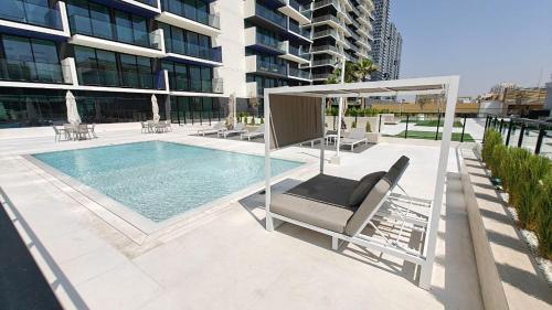 Luxurious 1-Bedroom Oasis l Binghatti Corner, JVC - Tap to explore photos