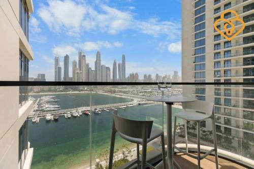Keysplease Full SeaView 2 BR Private Beach, Emaar Beachfront