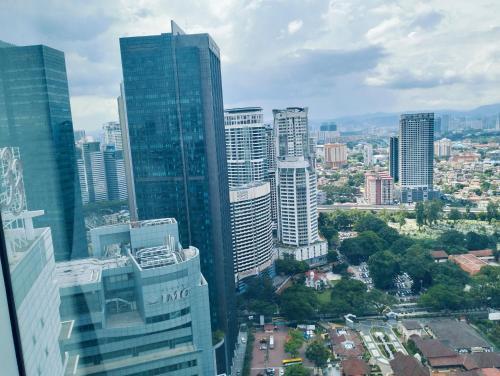 Vortex suites klcc by Razin - Tap to explore photos