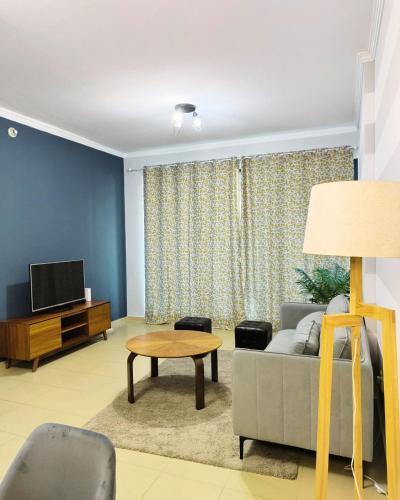 Charming & Comfortable 1BR Jumeirah Bay X1 JLT - Tap to explore photos