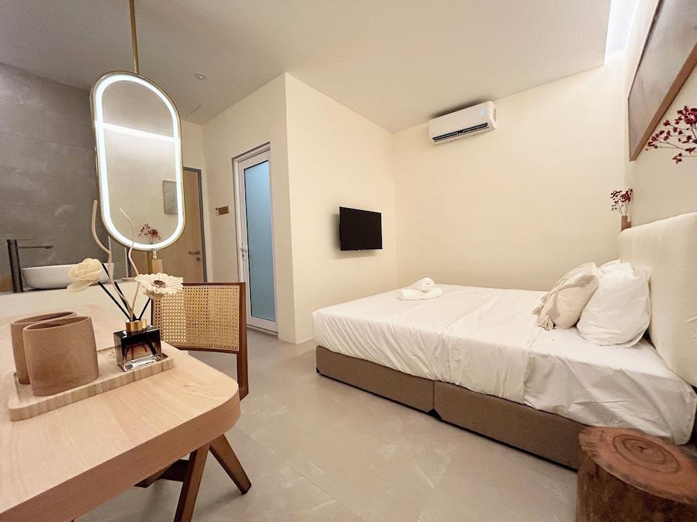 ONE18 Boutique Hotel - Kuala Lumpur Room Type - Superior Room, 1 King Bed