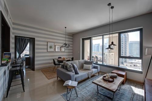 Luxury 1 Bedroom Burj Khalifa Downtown - Tap to explore photos