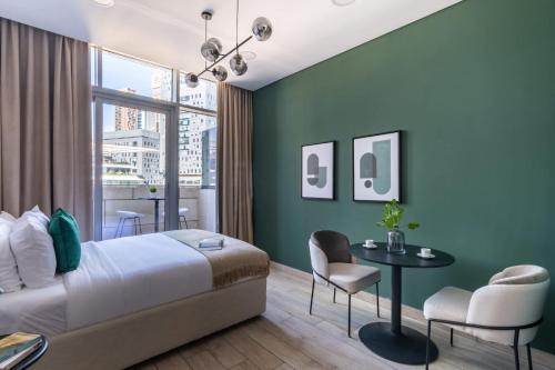 Silkhaus Modern Studio with Balcony in Burj Daman
