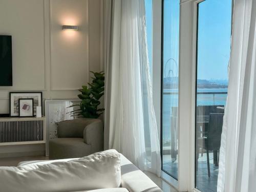 Amazing 1BR in Oceana Residences - Tap to explore photos