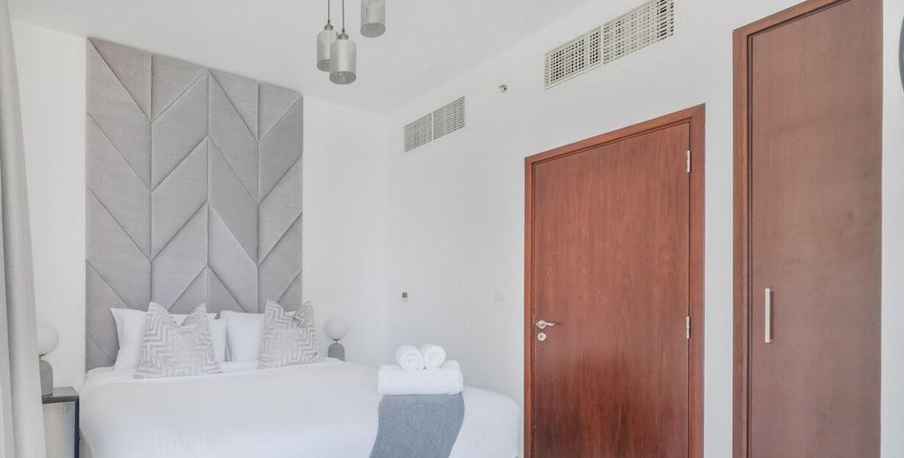 LUX  The Fountain View Suite Room Type - Apartment, City View