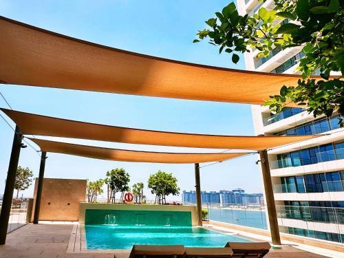 Beach Isle 2, Emaar Beachfront - Mint Stay - Tap to explore photos