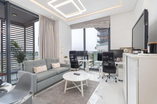 Incredible 1BR apartment in Dubai Hills - Tap to explore photos