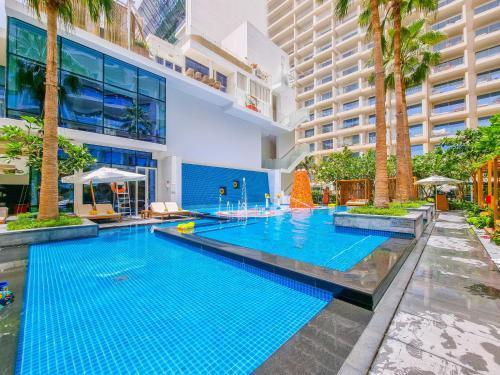 Superluxury Apartment in FIVE Palm, Pool & Beach Access - Tap to explore photos