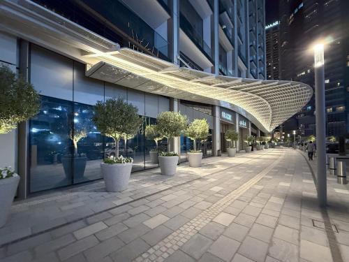 Skyline Majesty - Luxury Living with Full Burj Khalifa & Fountain Views - 1703 - Tap to explore photos