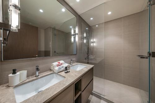 Skyline Majesty - Luxury Living with Full Burj Khalifa & Fountain Views - 1703 - Tap to explore photos