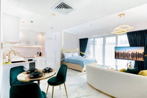 Lux apartments x Dubai studio 22 - Tap to explore photos