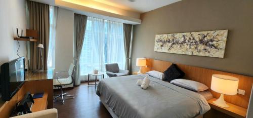 SUPER KING BED STUDIO walking distance to Petronas Twin Tower by Zen Glo - Tap to explore photos