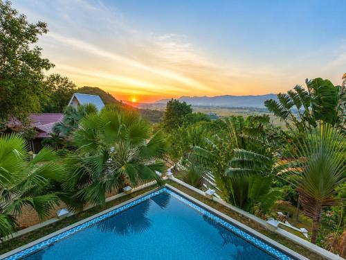 Diamond View Villa - Infinity Pool, Jacuzzi & Sunset Views