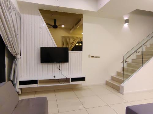 M City 2 DUPLEX BEDROOM KLCC - Tap to explore photos