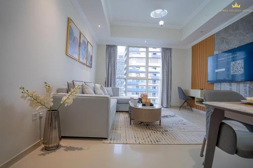 Dunya tower Royal suite Burj Khalifa street, Kings - Tap to explore photos